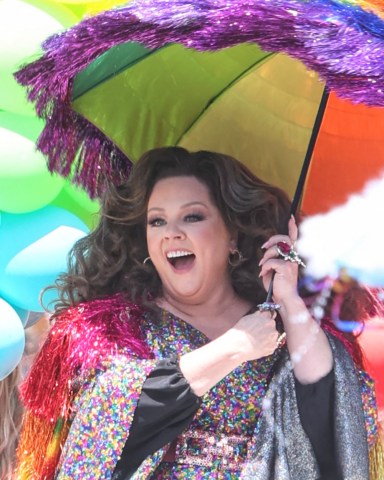 Melissa McCarthy is seen attending the WeHo Pride. 04 Jun 2023 Pictured: Melissa McCarthy. Photo credit: APEX / MEGA TheMegaAgency.com +1 888 505 6342 (Mega Agency TagID: MEGA990976_001.jpg) [Photo via Mega Agency]