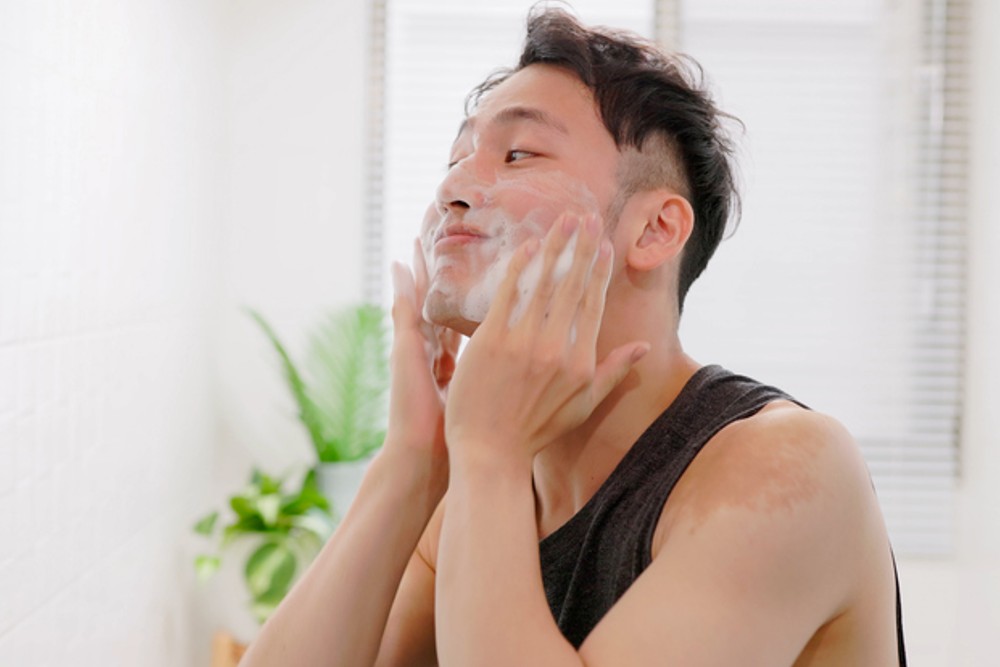 highest-rated men's face wash