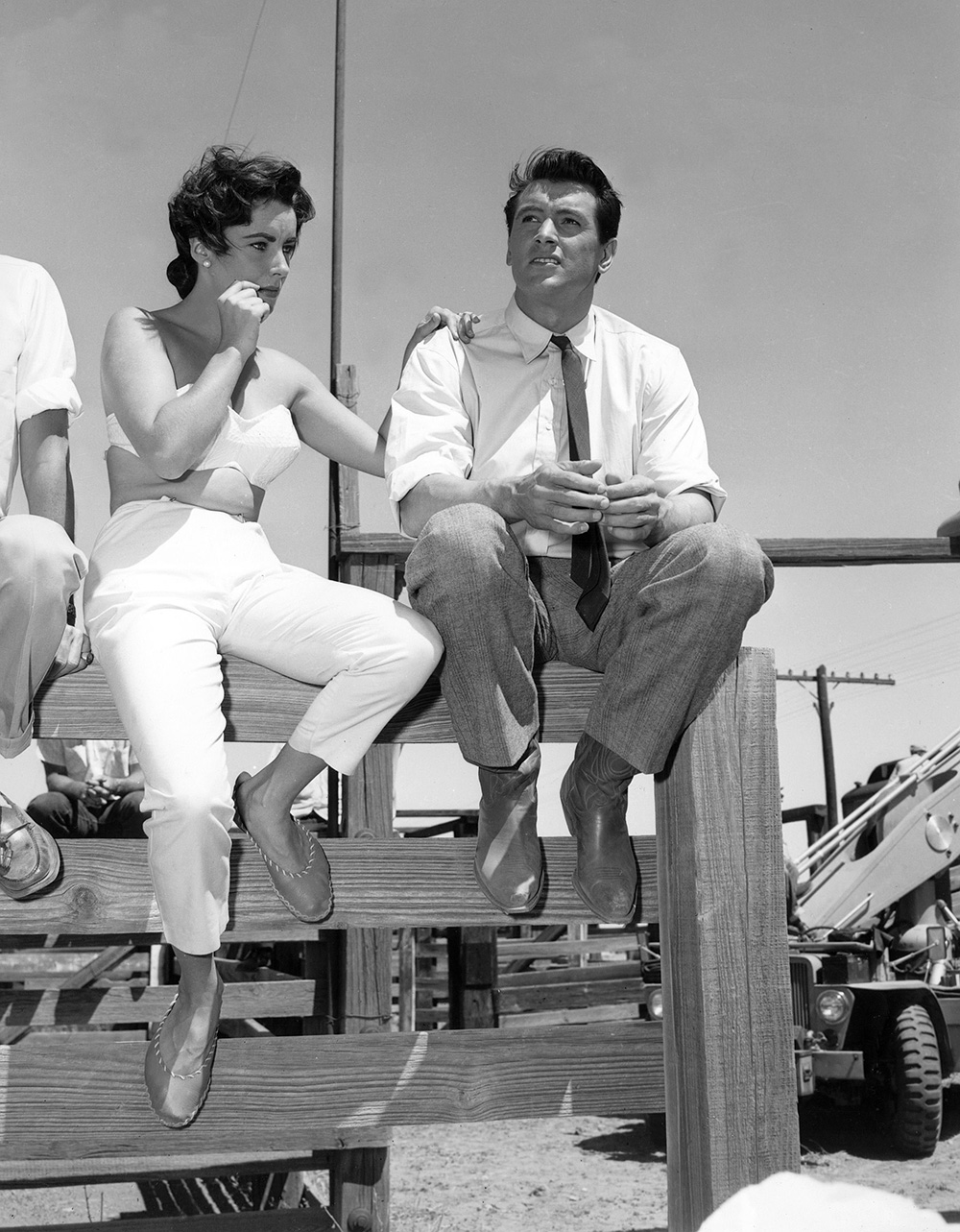 Editorial use only. No book cover usage.
Mandatory Credit: Photo by Warner Bros/Kobal/Shutterstock (5870788c)
Elizabeth Taylor, Rock Hudson
El Taylor - 1955
Warner Bros
On/Off Set
Giant