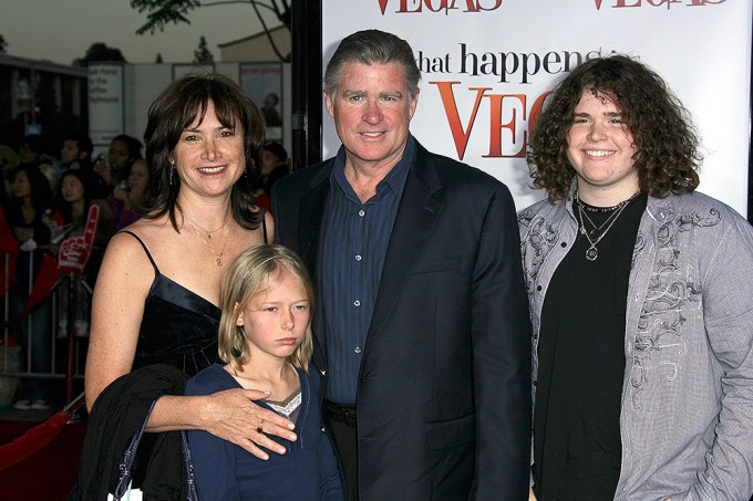 Treat Williams with his wife and kids