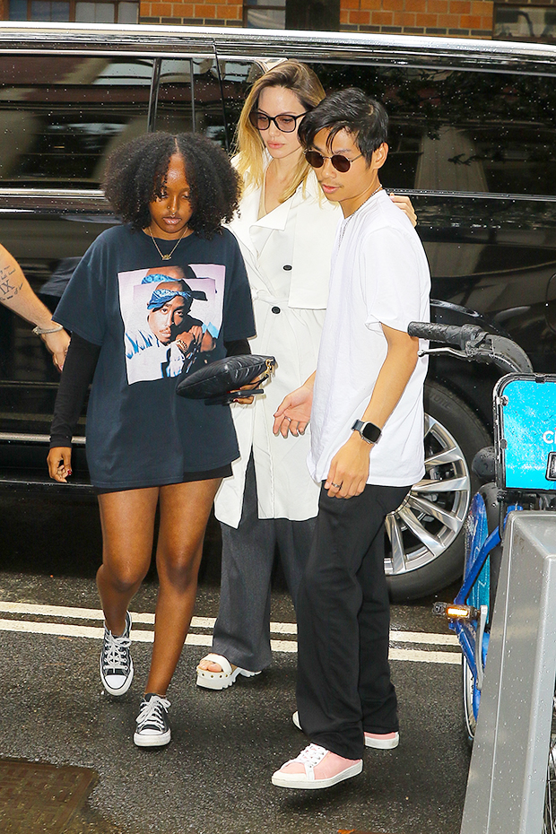 Zahara Jolie-Pitt, 18, Rocks Tupac Shirt In NYC With Mom Angelina