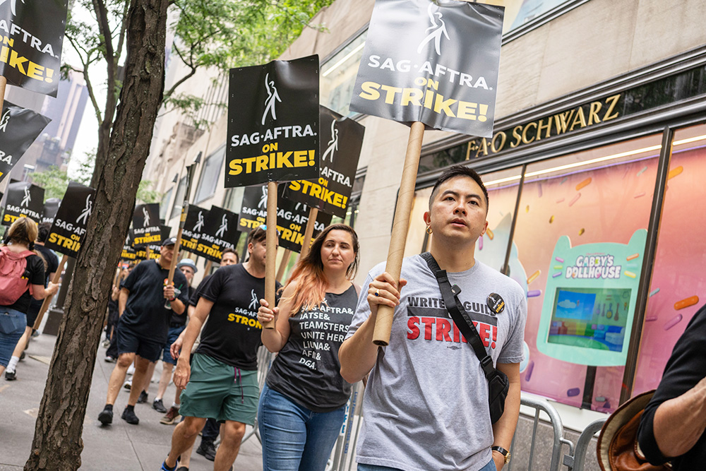 SAG-AFTRA Strike Picket Line, New York, USA - 19 Jul 2023