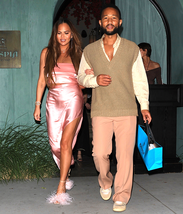 John Legend Wears Pink, Gives Chrissy Teigen a Kiss on Her Bday