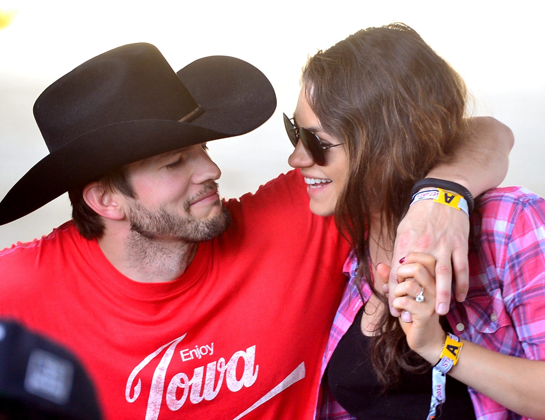 Stars Who Married on the Fourth of July: Photos of the Couples