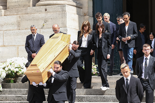 Jane Birkin's daughters at her funeral