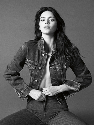 Kendall Jenner Is the New Face of Calvin Klein Jeans—Her Secret for a  Perfect Denim Selfie