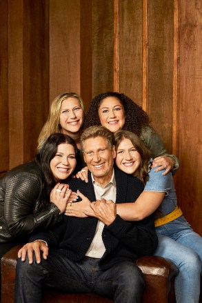 THE GOLDEN BACHELOR - ABC’s “The Golden Bachelor” stars Jenny Young, Angie Warner, Payton Young, Gerry Turner, and Charlie Young. (ABC/Brian Bowen Smith)