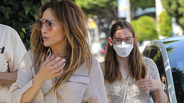 Jennifer Lopez & Violet Affleck Grab Lunch At The Ivy In LA: Photos ...