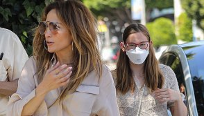 Jennifer lopez lunch with violet affleck