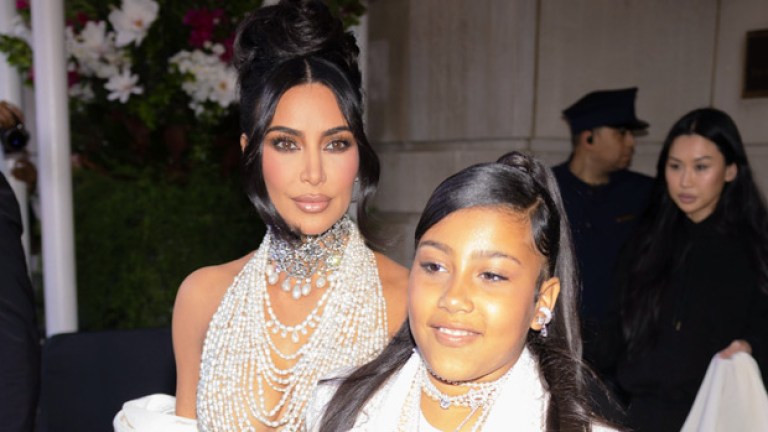 Kim Kardashian Bakes Apple Pie With Daughter North West: Video ...