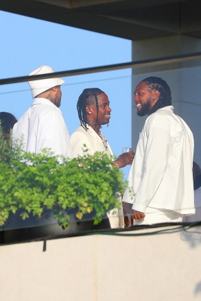 New York, NY  - Travis Scott attends Michael Rubin's Fourth of July bash in the Hamptons.Pictured: Travis ScottBACKGRID USA 3 JULY 2023 BYLINE MUST READ: BlayzenPhotos / BACKGRIDUSA: +1 310 798 9111 / usasales@backgrid.comUK: +44 208 344 2007 / uksales@backgrid.com*UK Clients - Pictures Containing ChildrenPlease Pixelate Face Prior To Publication*
