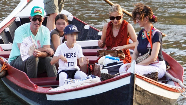 Sarah Michelle Gellar & Freddie Prinze Jr. Take Youngsters On Gondola Experience – League1News