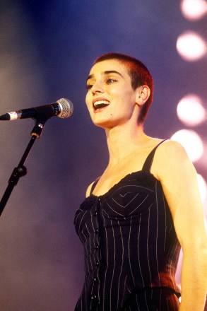 SINEAD O'CONNORVARIOUS MUSIC CONCERTS - 1992