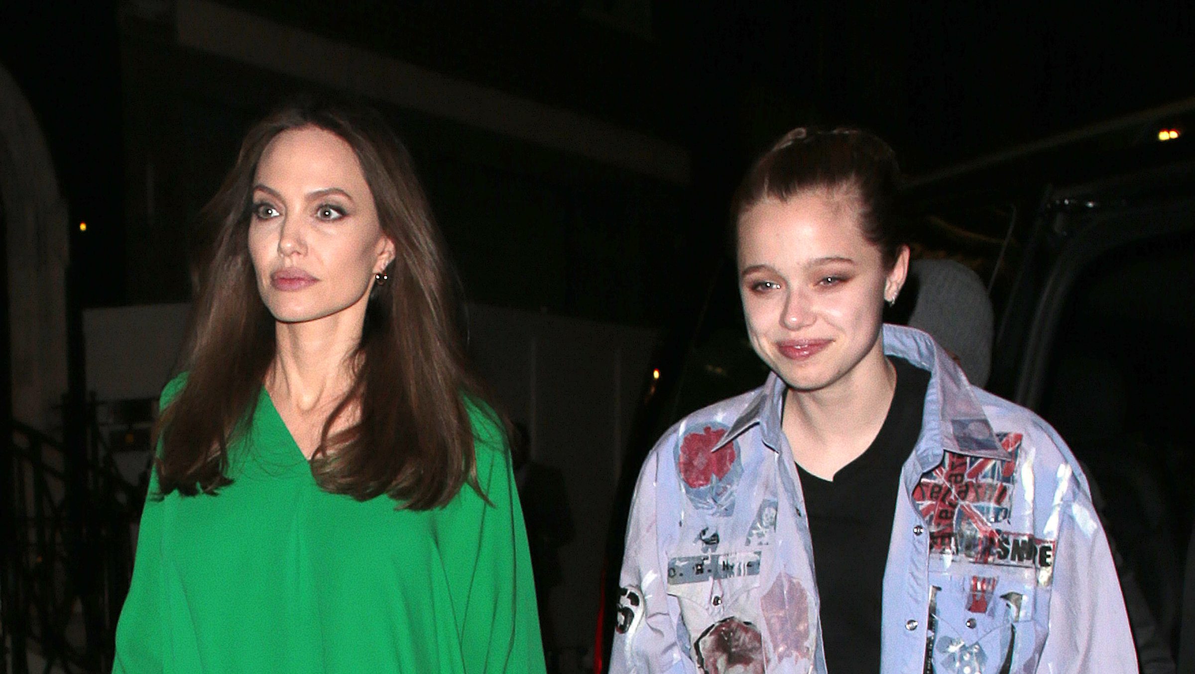 Angelina Jolie & Shiloh Jolie: See the Mother & Daughter’s Cutest Photos Angelina Jolie & Shiloh Jolie: See the Mother & Daughter’s Cutest Photos