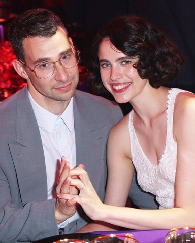 Jack Antonoff et Margaret Qualley lors de la 20eme édition du Dîner de la Mode, organisé par la Fédération de la Haute Couture et de la Mode et Sidaction, au Pavillon Cambon Capucines à Paris, France le jeudi 6 juillet 2023.
PFW - Diner De La Mode, Paris, France - 06 Jul 2023