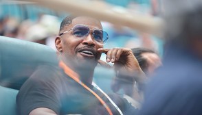 Jamie Foxx Plays pickleball with Casey Patterson