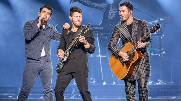 Jonas Brothers visit the Yankees