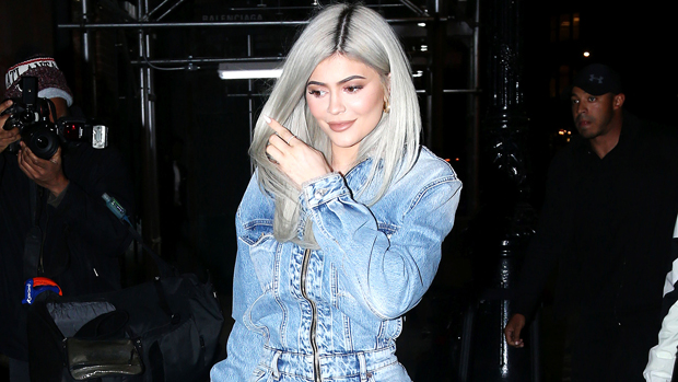 Kylie Jenner Just Rocked The Perfect Baggy Jeans For Fall & You Can Too For 30% Off