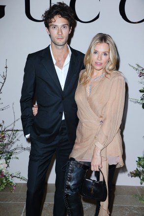 Oli Green and Sienna Miller attends private dinner celebrating the Gucci High Jewelry Collection at Hotel Ritz' on January 24, 2023 in Paris, France.
Private Dinner Celebrating the Gucci High Jewelry Collection - Paris - 24 Jan 2023