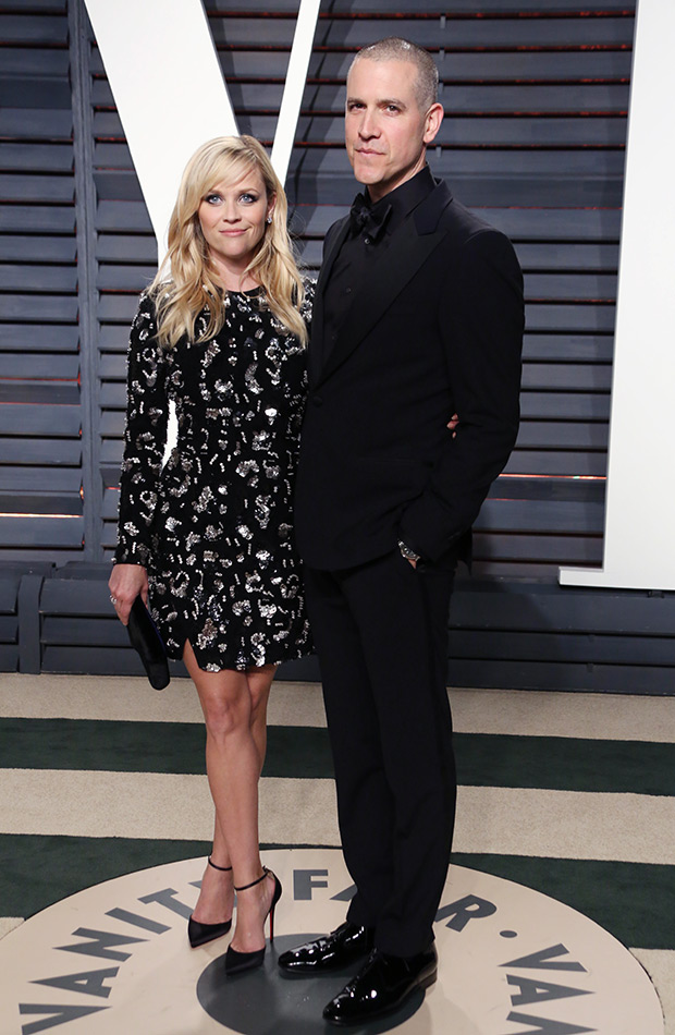 Reese Witherspoon & Jim Toth Finalize Divorce & Declared Single
