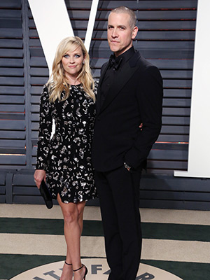 Reese Witherspoon & Jim Toth Finalize Divorce & Declared Single