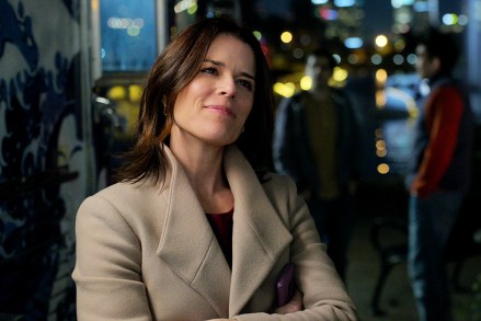 The Lincoln Lawyer. Neve Campbell as Maggie McPherson in episode 203 of The Lincoln Lawyer. Cr. Courtesy Of Netflix © 2023