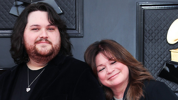 Valerie Bertinelli Seen In Son Wolfgang Van Halen’s Music Video: Watch ...