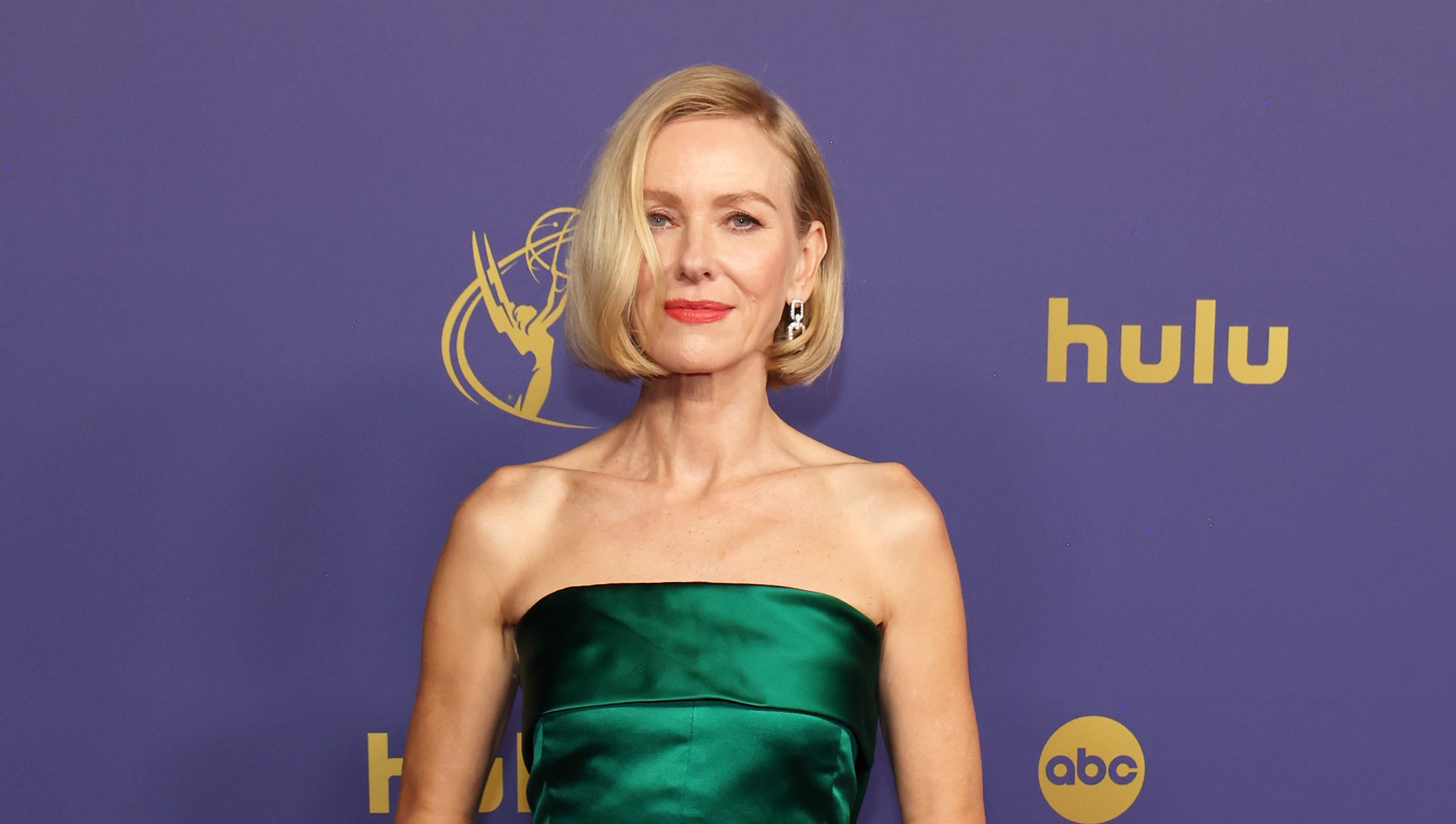 Naomi Watts Then & Now: Photos of the Actress Through the Years Naomi Watts Then & Now: Photos of the Actress Through the Years