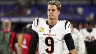  Joe Burrow #9 of the Cincinnati Bengals warms up prior to an NFL football game against the Baltimore Ravens at M&T Bank Stadium on November 7, 2024 in Baltimore, Maryland. (Photo by Kevin Sabitus/Getty Images)