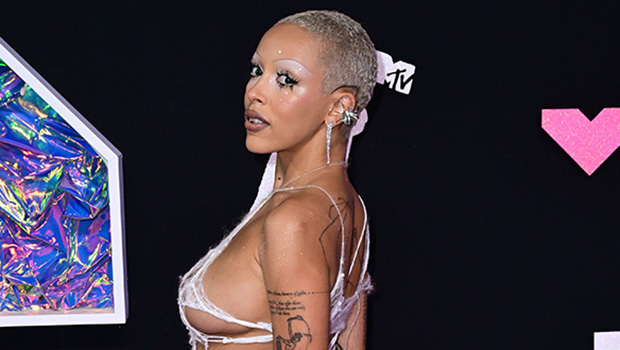 Doja Cat Slays in a Stringy, Barely-There Spider Web Dress at the 2023 MTV VMAs: Photos