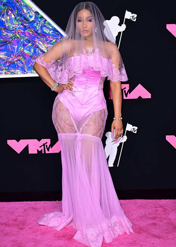 Nicki Minaj - Red Carpet Fashion Awards