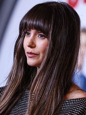 nina dobrev lip mask