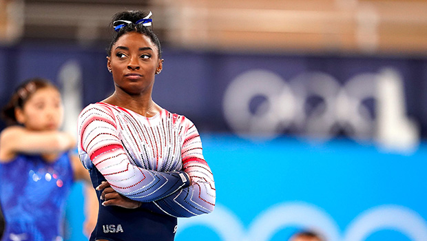 Simone Biles Slams ‘Racist’ Video Of Black Gymnast Skipped At Ceremony – Hollywood Life