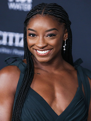 Simone Biles posts adorable image reuniting with Jonathan Owens after  winning eighth national title