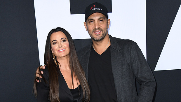 Kyle Richards and Mauricio Umansky at the Halloween premiere