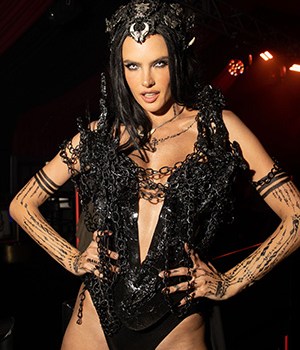 Alessandra Ambrosio
Darren Dzienciol's Annual CARN*EVIL Halloween Party Hosted by Alessandra Ambrosio Presented by Geojam and Celosa Rosé Tequila, Los Angeles, CA, California, United States - 29 Oct 2022