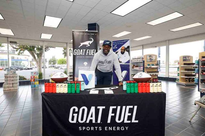 G.O.A.T Fuel Founder and NFL legend Jerry Rice at The Vitamin Shoppe