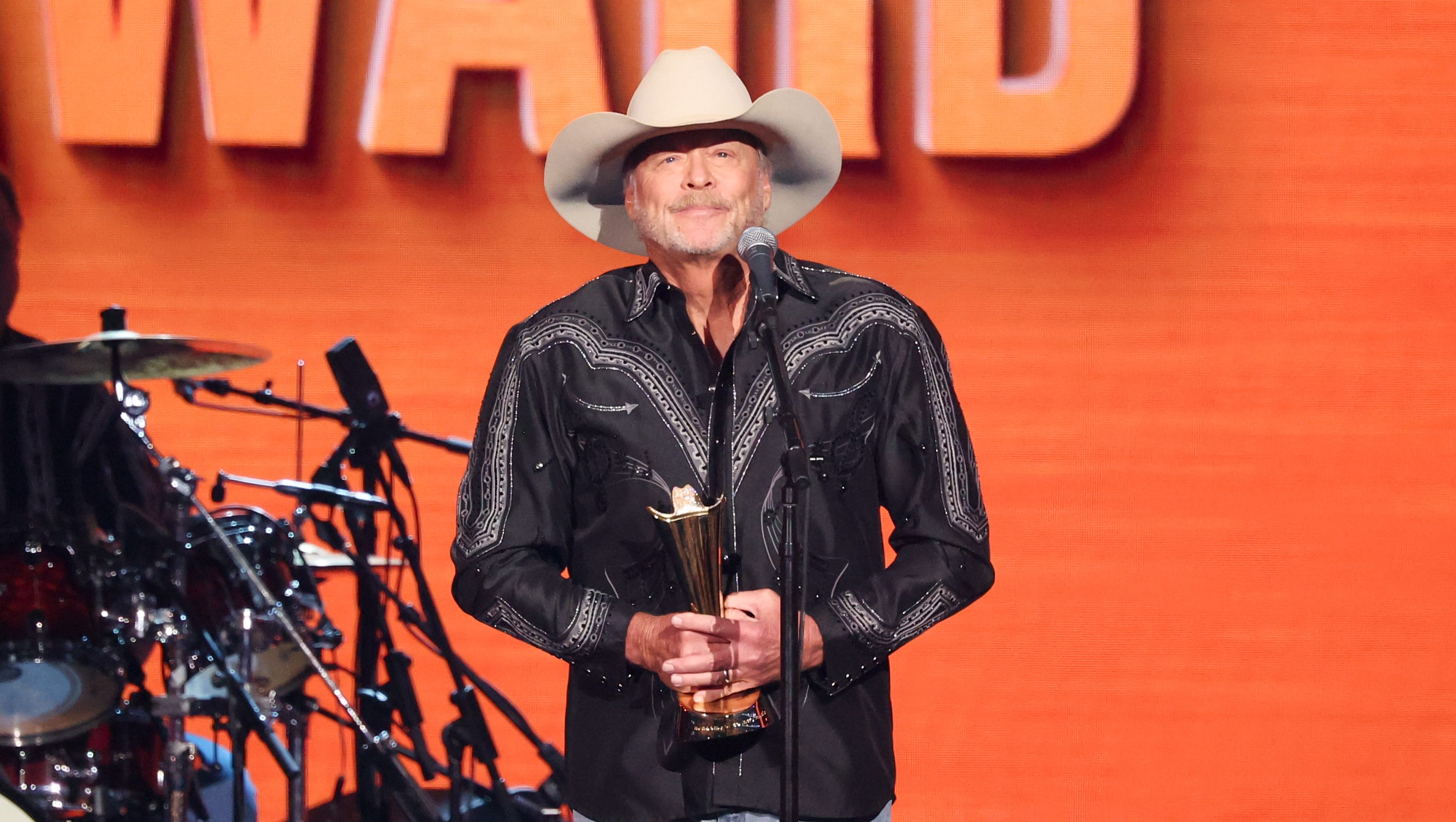Alan Jackson’s Health: His Battle With Charcot-Marie-Tooth & How He’s Feeling Now Alan Jackson’s Health: His Battle With Charcot-Marie-Tooth & How He’s Feeling Now