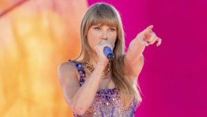 Taylor Swift Dazzles in Brazil 1 Week After Fan's Death 