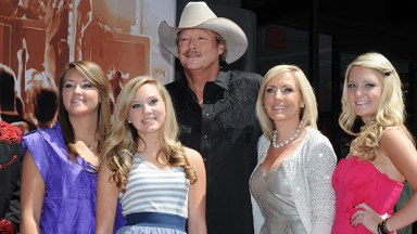 Alan Jackson and wife Denise and their daughters Mattie, Alexandra and Dani