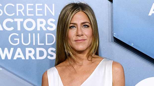 Jennifer Aniston Brings This Travel Size Detangler on Every Trip & It’s 16% Off