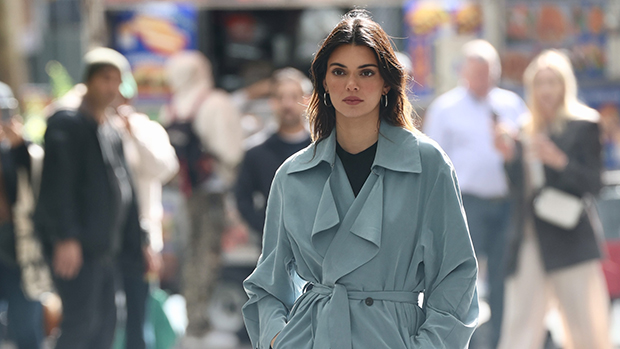 Kendall Jenner Rocked an Oversized Trench Coat Perfect for Fall & We Found a Similar One