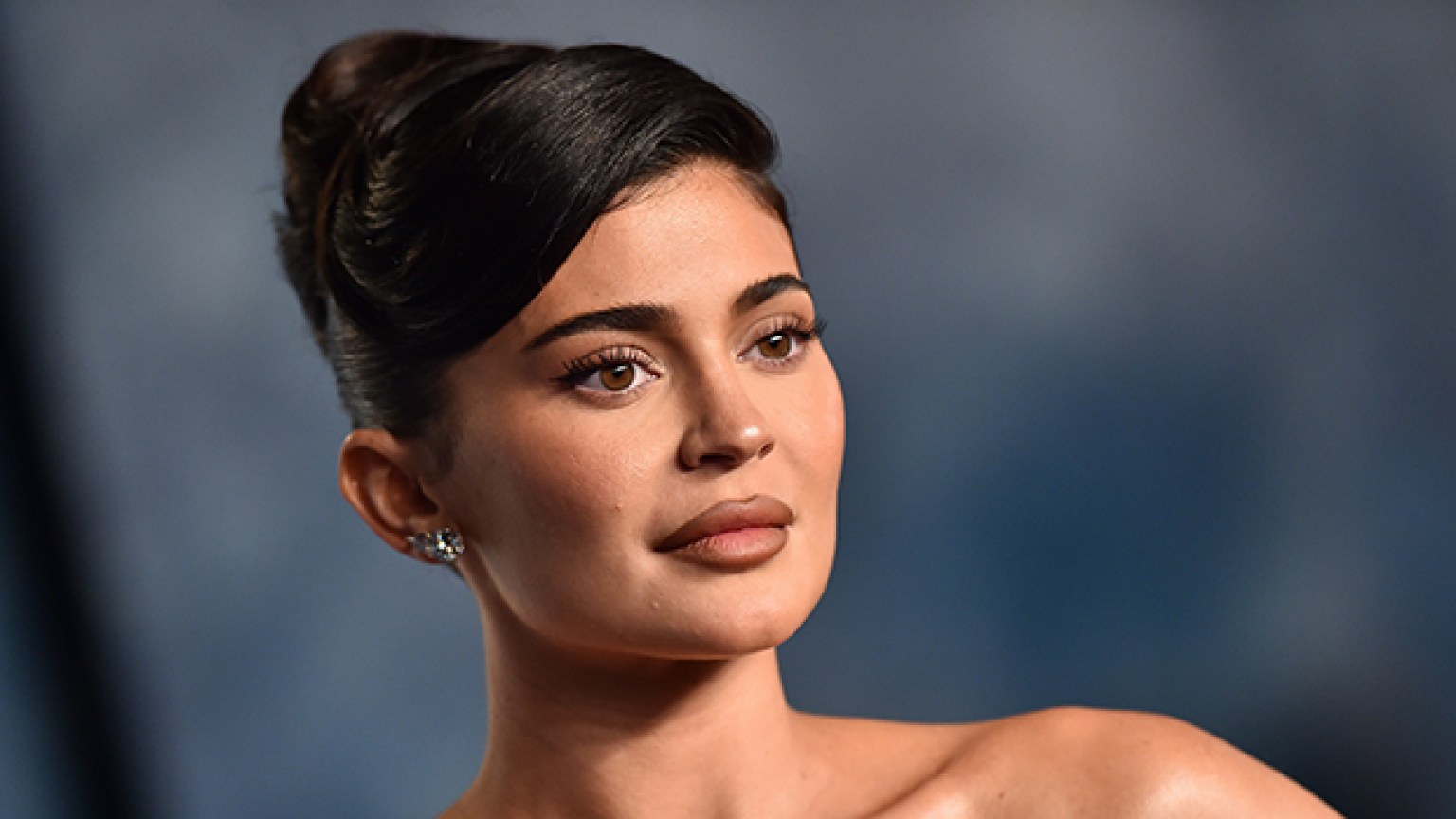 Kylie Jenner Opens Up About Paparazzi ‘Horror Stories’ In Interview