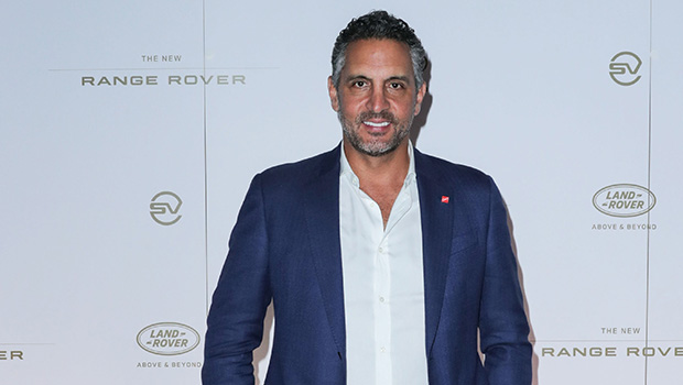 Mauricio Umansky Cozies Up to Mystery Woman After Kyle Richards Separation: Report