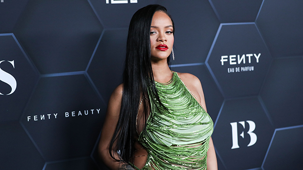 Rihanna Brings This Blotting Powder on the Red Carpet to Help Eliminate Shine #Rihanna