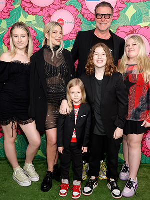 Tori Spelling and Dean McDermott with kids