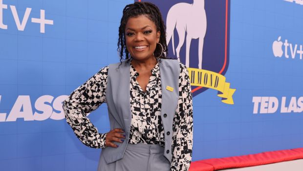 Yvette Nicole Brown Engaged