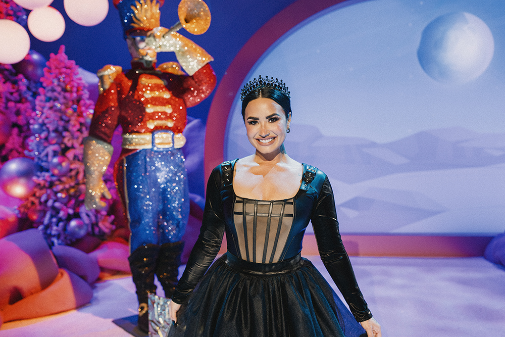 Demi Lovato Holiday Special: Photos of Her Outfits, Guests and More Hollywood Life Demi Lovato Holiday Special: Photos of Her Outfits, Guests and More Hollywood Life