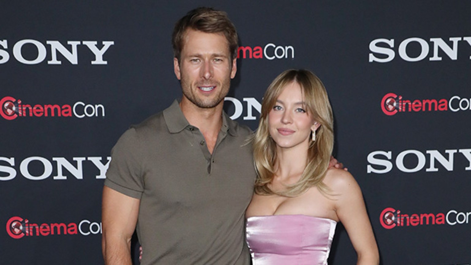 Sydney Sweeney Shares Photo of Her and Glen Powell in Swimsuits ...