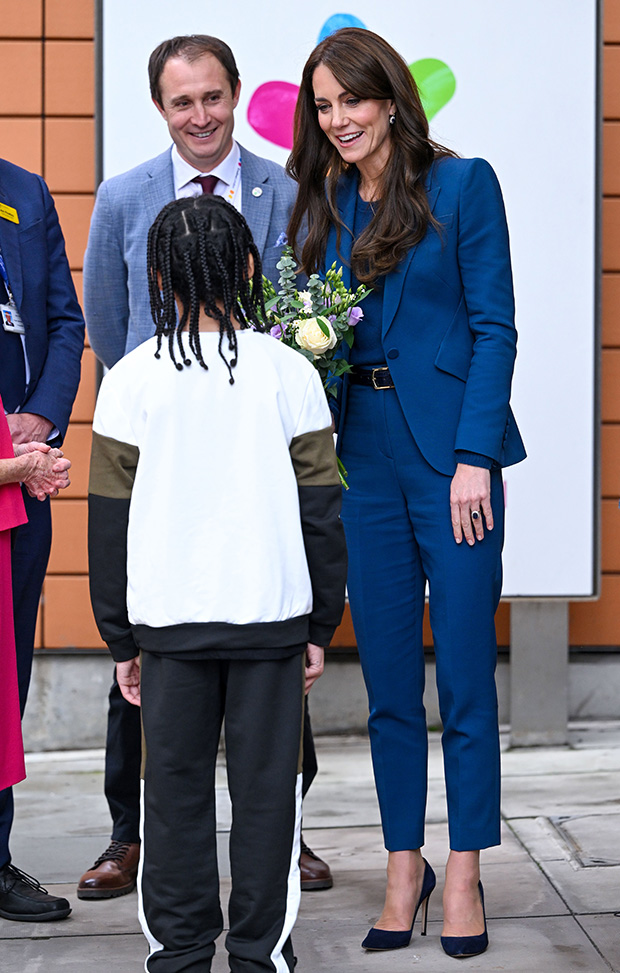 Kate Middleton Rocks Navy Blue Pantsuit During Hospital Visit: Photos